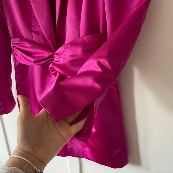 Zara Pink Satin Blazer Dress, deep v neckline & knotted waistband - Size Medium - Picture 4 of 11